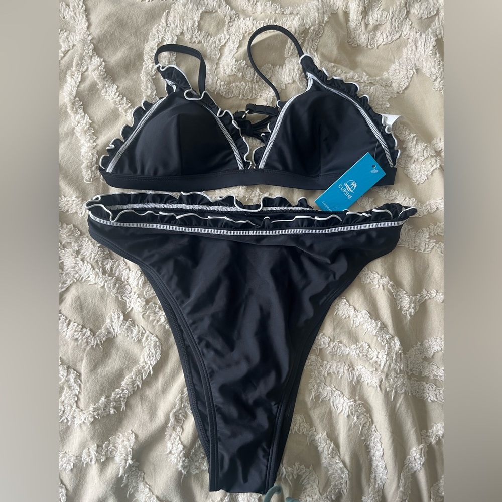 Cupshe Black and White Ruffle Bikini Set